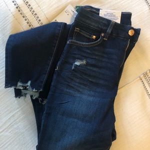 H&M Embrace High Ankle Jeans